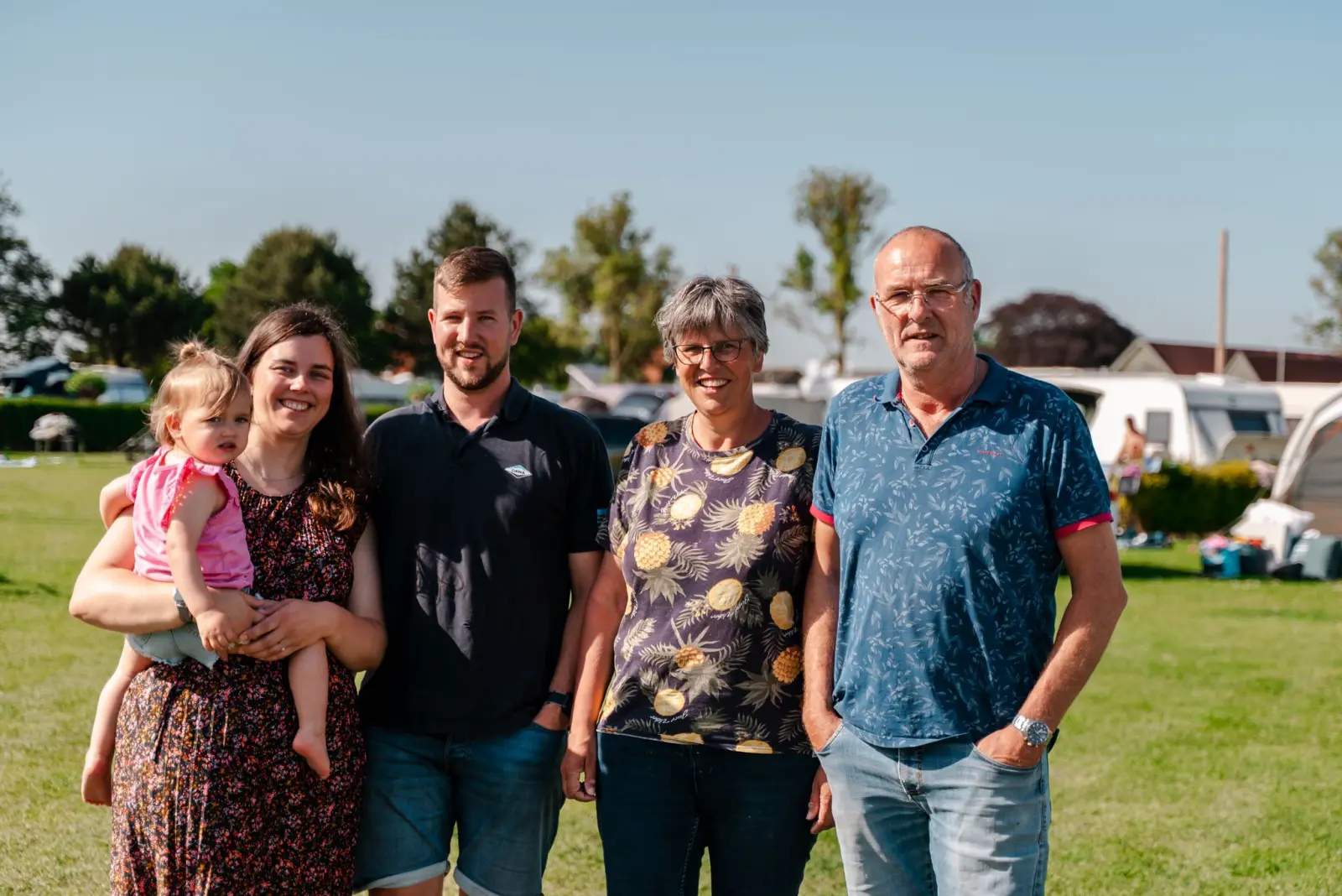De familie achter Dorpscamping Groede